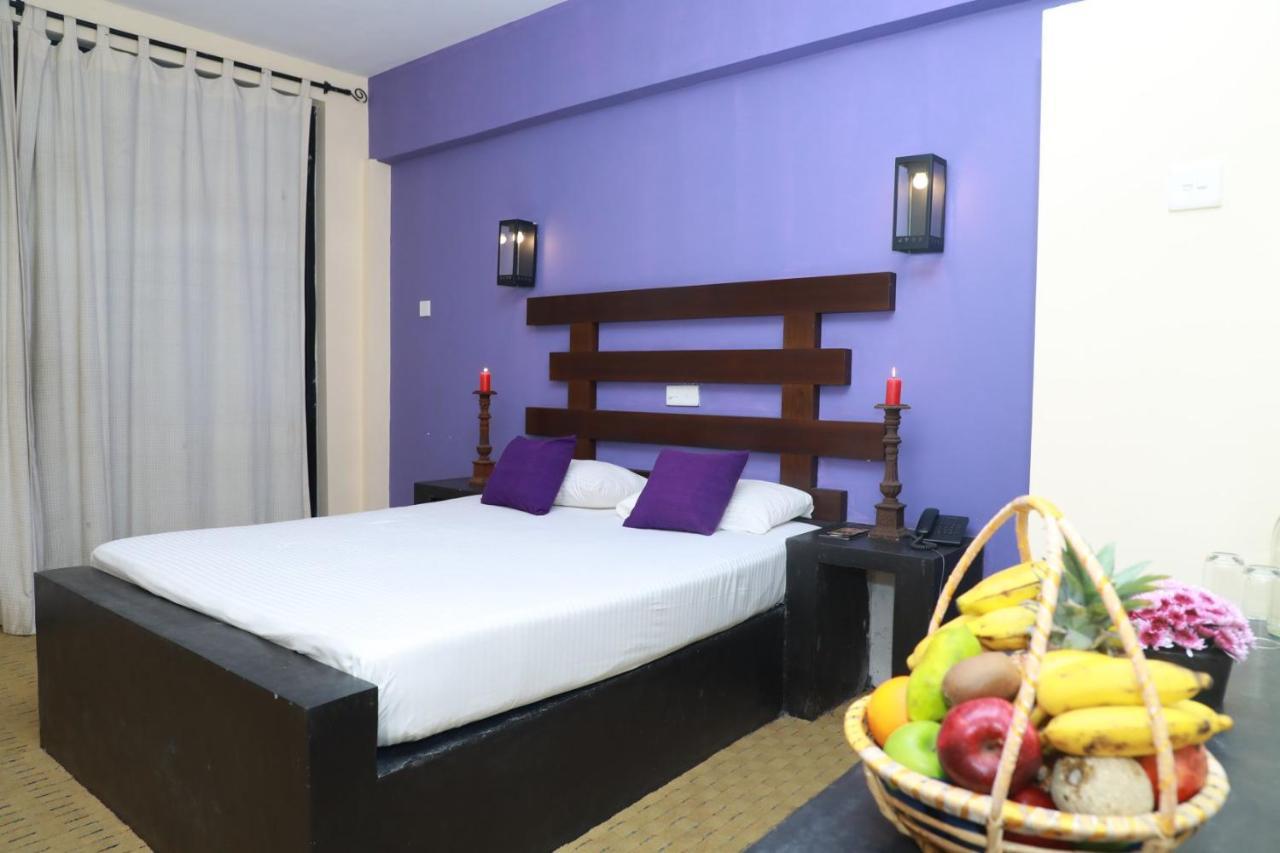 Dampe Resort Piliyandala Buitenkant foto