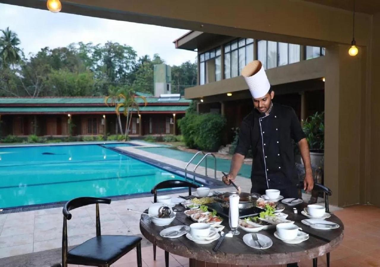 Dampe Resort Piliyandala Buitenkant foto